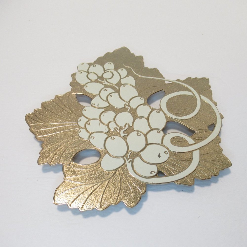 Large trivet